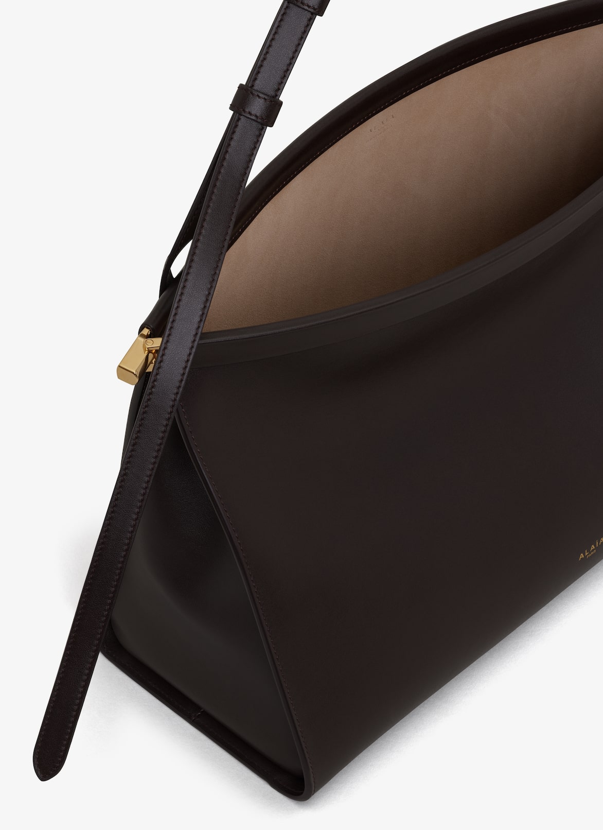 LE CLICK EAST WEST LARGE BAG IN LEATHER ALAÏA DARK BROWN LE CLICK EAST WEST LARGE BAG IN LEATHER